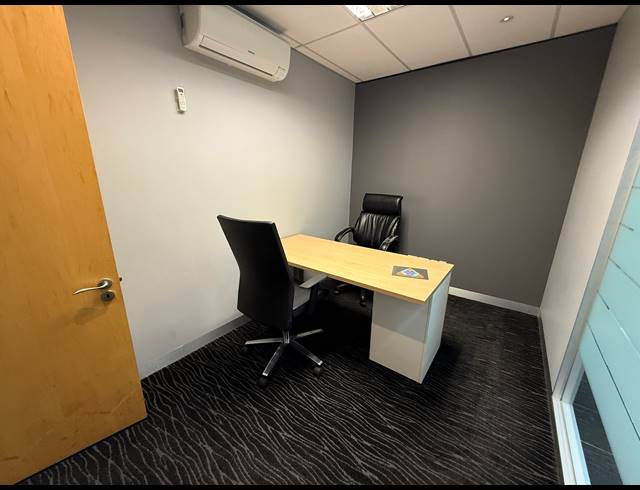 688M² OFFICE TO LET IN PARKTOWN